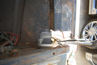 Illustration for article titled Truck welding begins